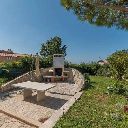 Dom wakacyjny House With A Parking Space Kukci, Porec - 21913 *