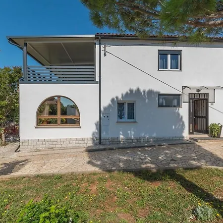 Dom wakacyjny House With A Parking Space Kukci, Porec - 21913 Kukci